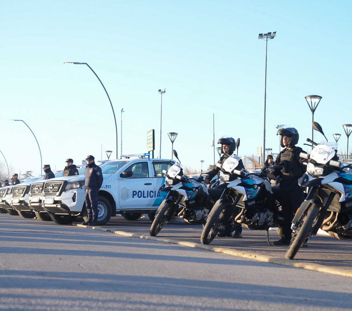 Se realizó la entrega y presentación de nuevos patrulleros, motovehículos y efectivos que integrarán la Unidad Táctica de Operaciones Inmediatas del distrito.